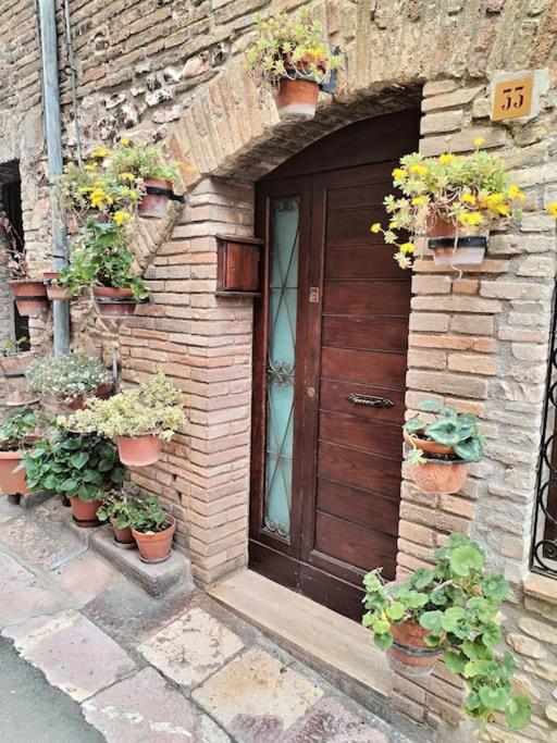 Appartamento Nonna Milde アッシジ エクステリア 写真